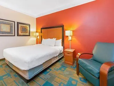 Hotel La Quinta by Wyndham USF  Tampa