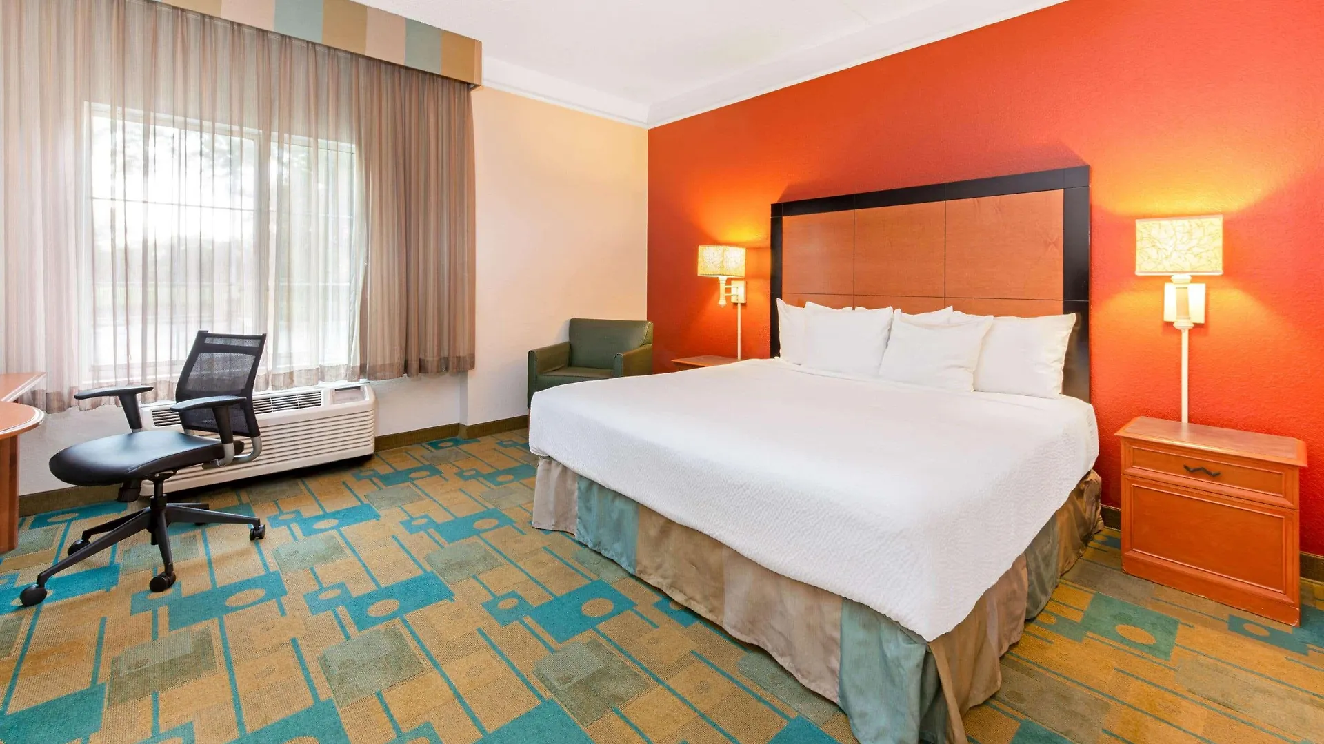 ***  Hotel La Quinta by Wyndham USF  Tampa USA