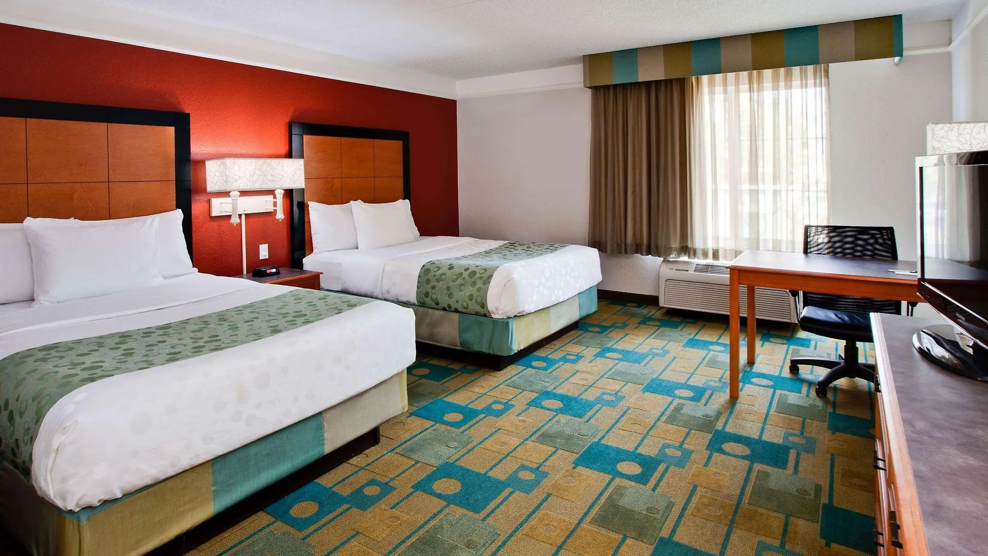 Hotel La Quinta by Wyndham USF  Tampa