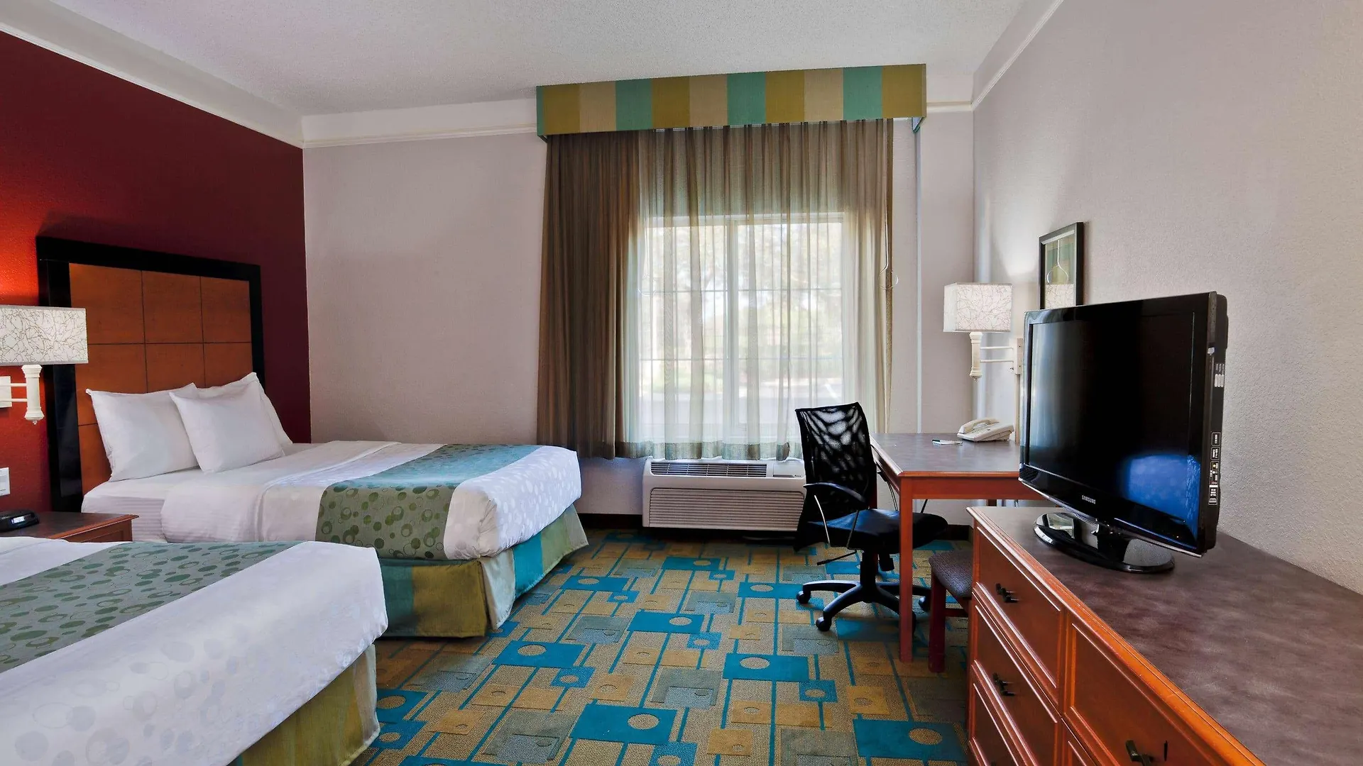Hotel La Quinta by Wyndham USF  Tampa
