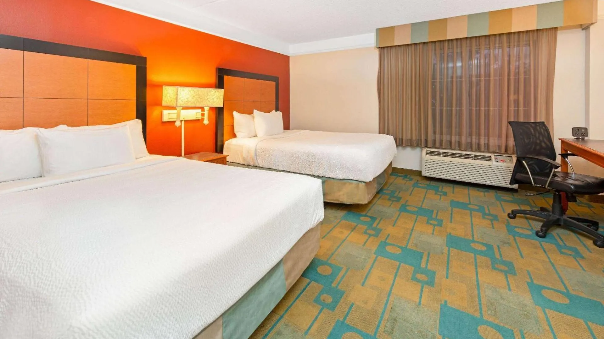 Hotel La Quinta by Wyndham USF  Tampa